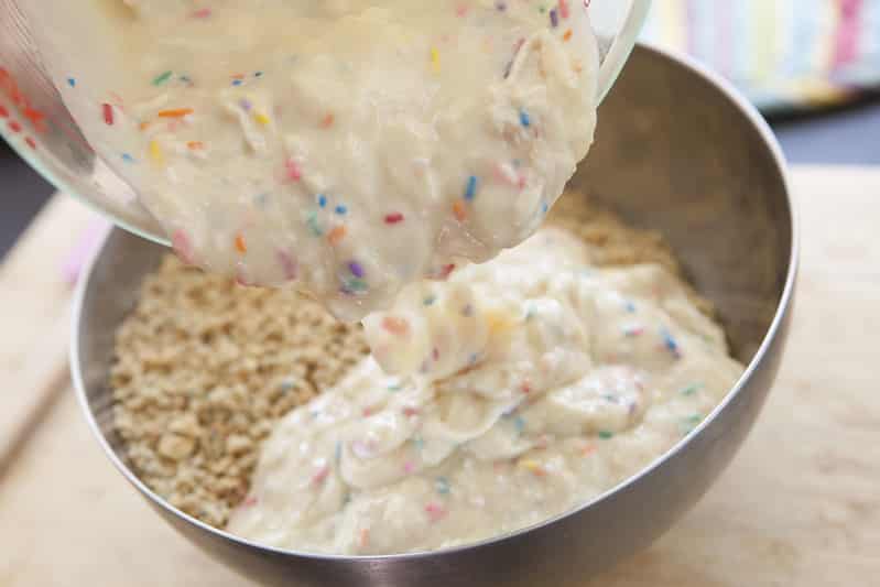 No Bake Oreo Cake Batter Squares recipe that only needs 4 ingredients. They are perfect for when it's too hot to bake! 