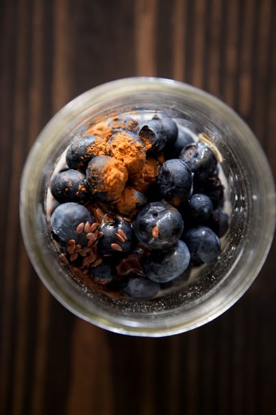 Blueberry Overnight Oats is a quick breakfast that’s waiting for you in the morning! Healthy ingredients include oats, blueberries, milk, maple syrup, flaxseeds and cinnamon!