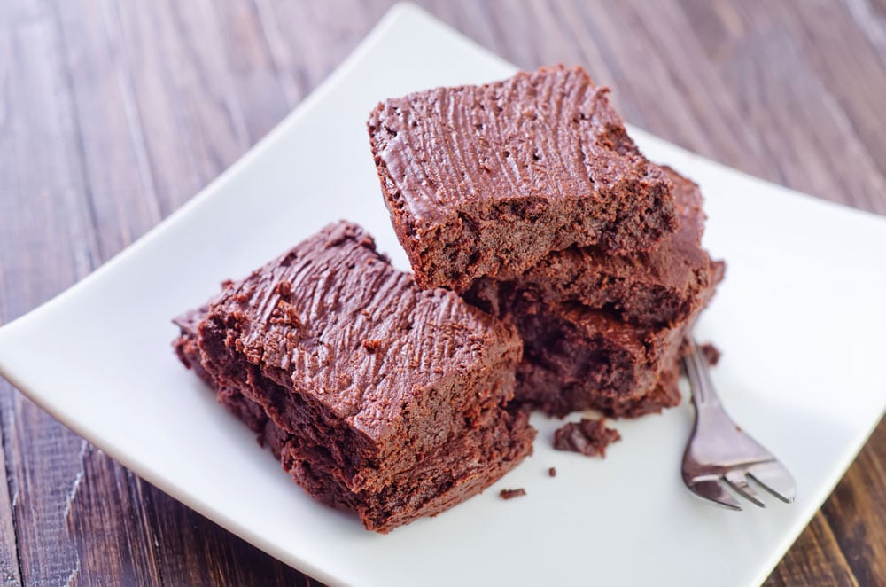 Easy to make Chocolate Avocado Brownies recipe that is incredibly fudgy and packed with healthy fats. They're gluten free, grain free and delicious! 