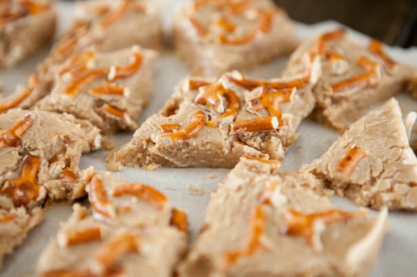 This Pumpkin Fudge with white chocolate chips and pretzels is a no-bake easy homemade fudge recipe.  The chocolate and pretzels give it a delicious sweet and salty taste! You can make these as good afterschool healthy snacks.