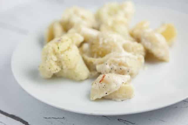 Pepper Jack Cauliflower Macaroni and Cheese recipe. Extra cheesy with a kick of spice!