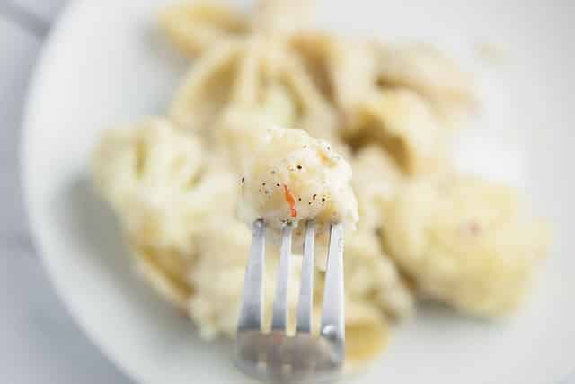 Pepper Jack Cauliflower Macaroni and Cheese recipe. Extra cheesy with a kick of spice!