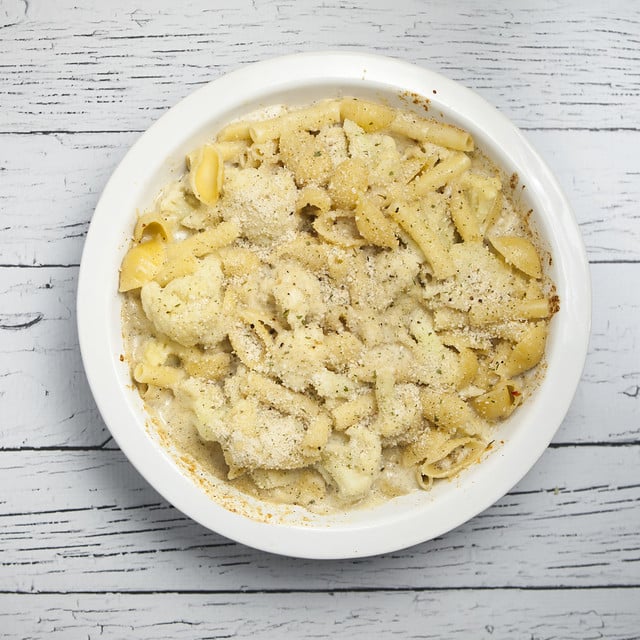 Pepper Jack Cauliflower Macaroni and Cheese recipe. Extra cheesy with a kick of spice!