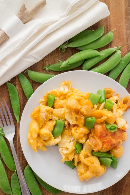 Slow Cooker Macaroni and Cheese With Sugar Snap Peas