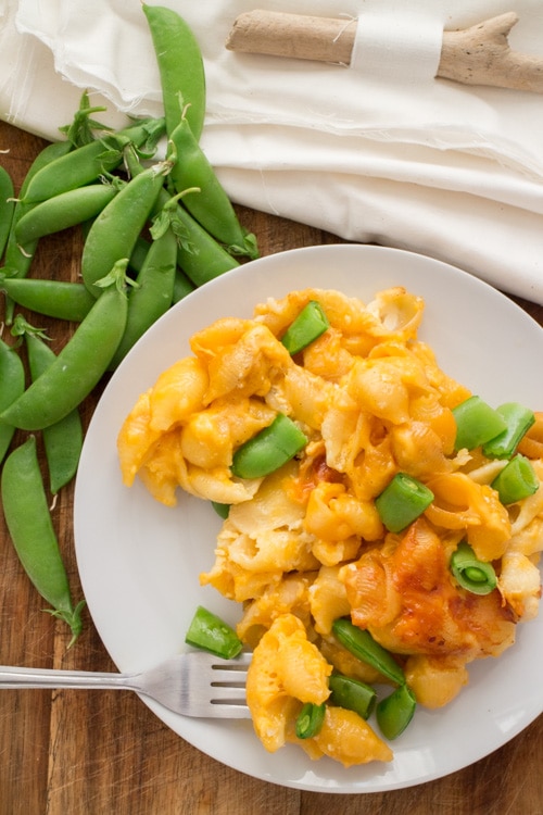 Slow Cooker Macaroni and Cheese With Sugar Snap Peas_3