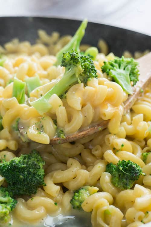 This stovetop 15 Minute Broccoli Mac and Cheese is made with just 1 pot and only 3 ingredients. Grab your pasta, Velveeta cheese and broccoli and make this easy creamy homemade mac and cheese recipe for dinner soon! Kids will love how delicious it tastes! And adults will love how simple it is to make!