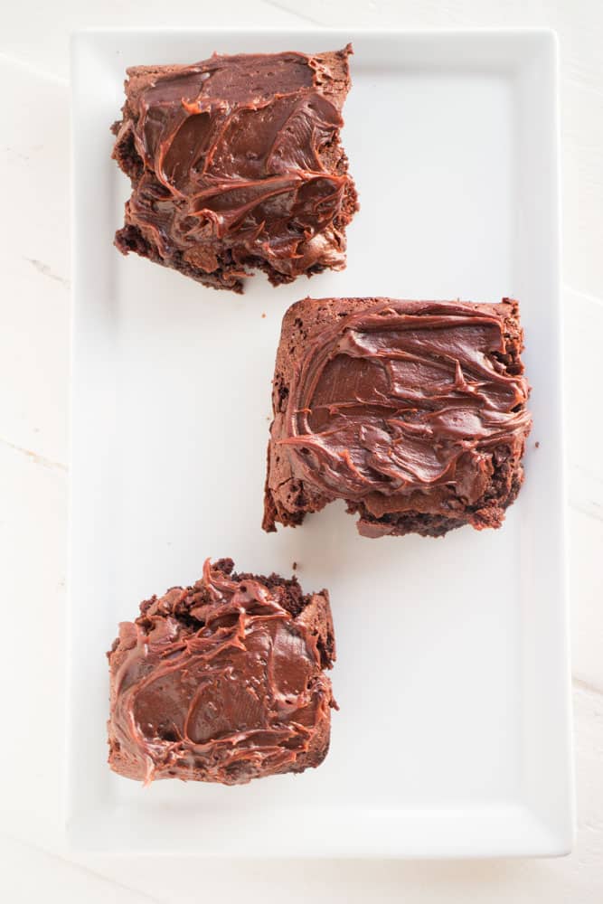 Delicious recipe for fudgy chocolate brownies made with seltzer water! The seltzer water helps make the brownies extra fluffy!