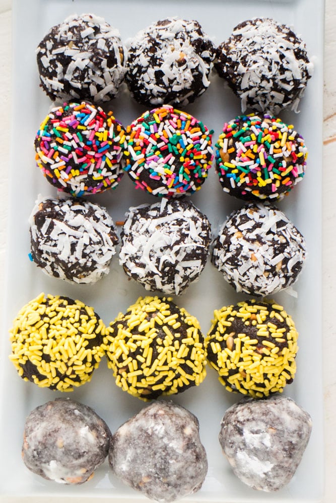 Did your chocolate cake fall apart? Do you have peanut butter in the cabinet? Then you can put them together to make these delicious Chocolate Peanut Butter Cake Balls! This recipe is easy to make and a life saver for cake disasters!