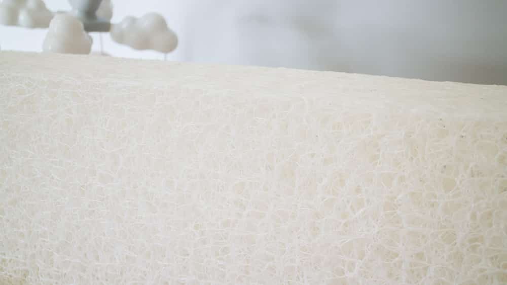 Newton Crib Mattress Review- the Wovenaire is the best mattress for your baby that is 100% breathable! Perfect for First Time Moms who are worried about everything (that's me!).