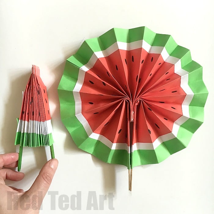 20 Sweet and Summery Watermelon Crafts & DIY Projects for kids of all ages! You're going to love making these creative projects with preschoolers, toddlers and teens! Ideas include everything from magnets, pillows, pinatas, painted bowls, planters, easy paper plate crafts and more!