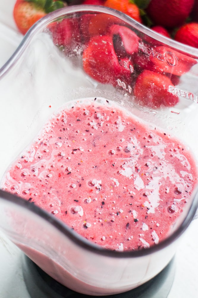 smoothie blended and ready to be served.