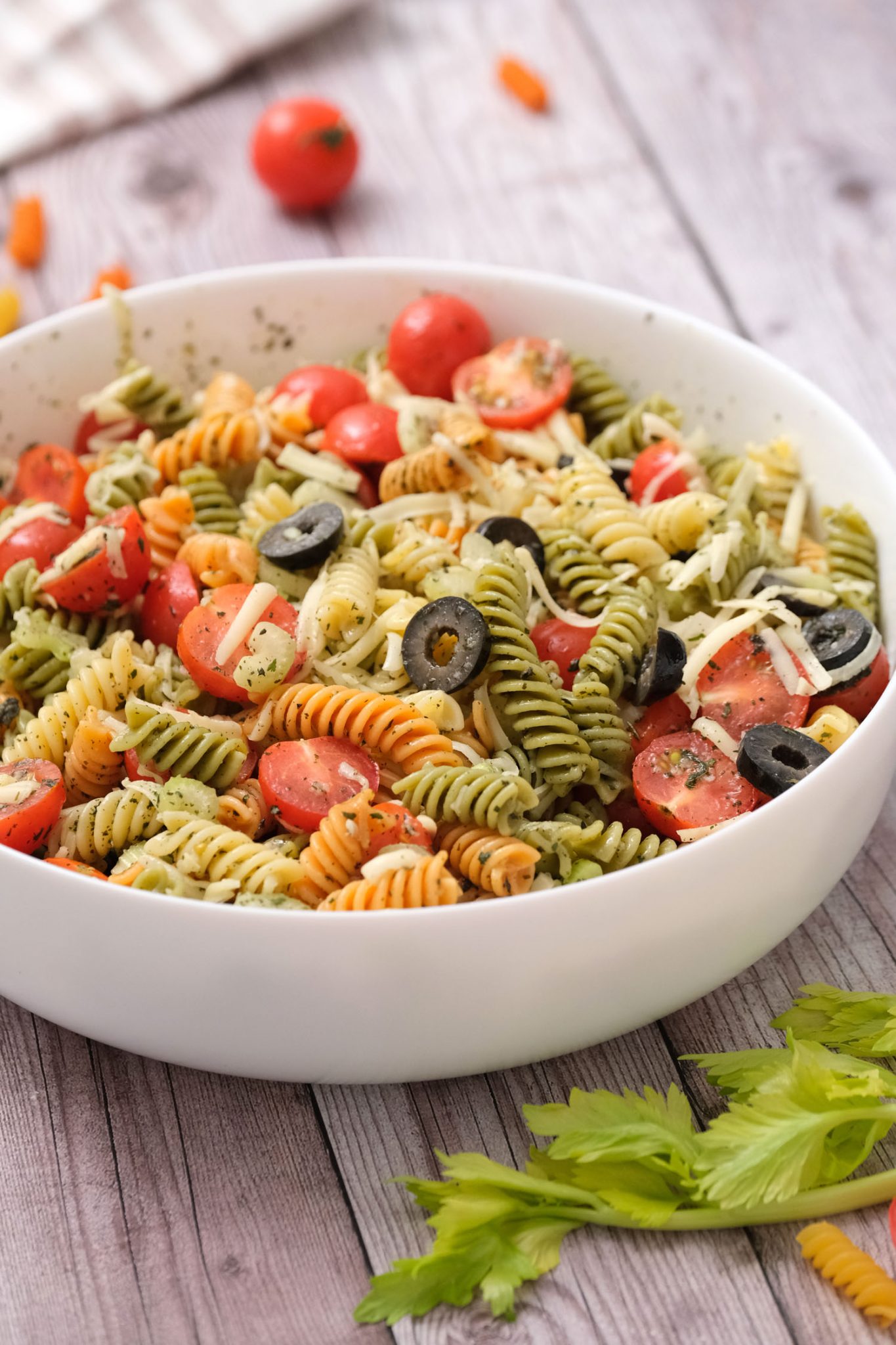 Tri Color Italian Pasta Salad - Easy Recipe with Italian Dressing and ...