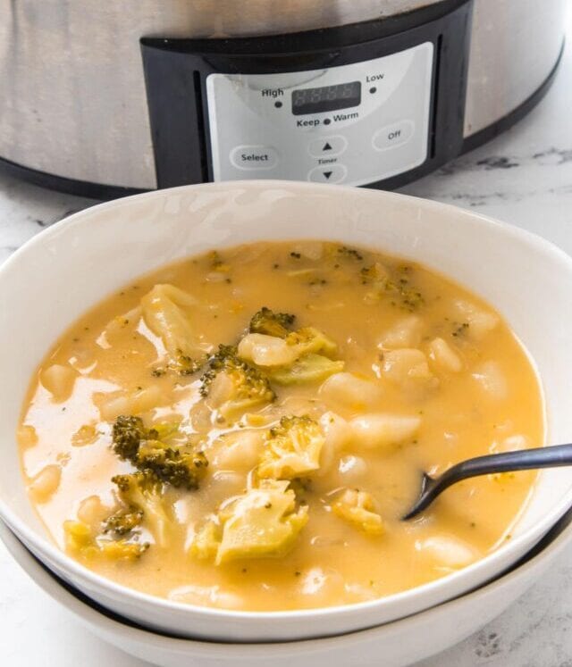 cropped-Slow-Cooker-Broccoli-Cheese-Potato-Soup_9.jpg