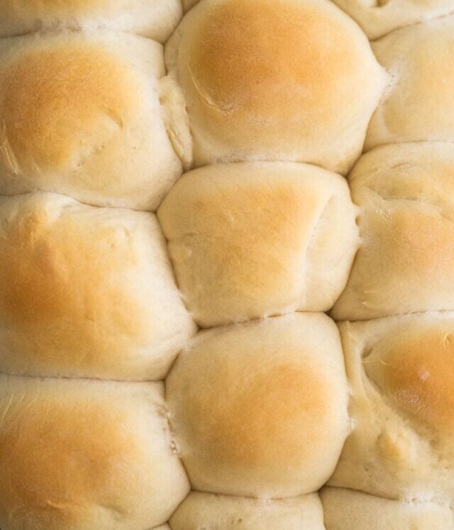 cropped-Fluffy-Bread-Machine-Rolls_10.jpg
