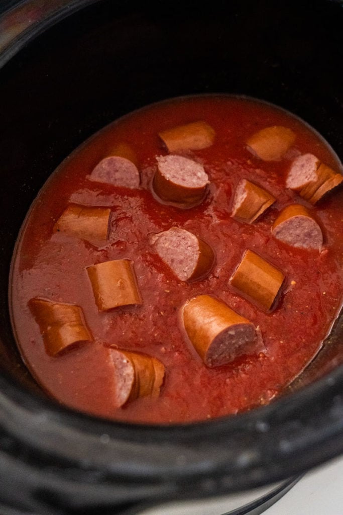 kielbasa in slow cooker with tomato sauce