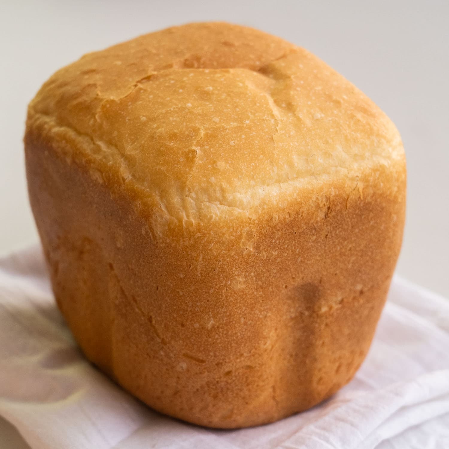 https://brooklynfarmgirl.com/wp-content/uploads/2020/06/Bread-Machine-White-Bread-Featured-Image.jpg