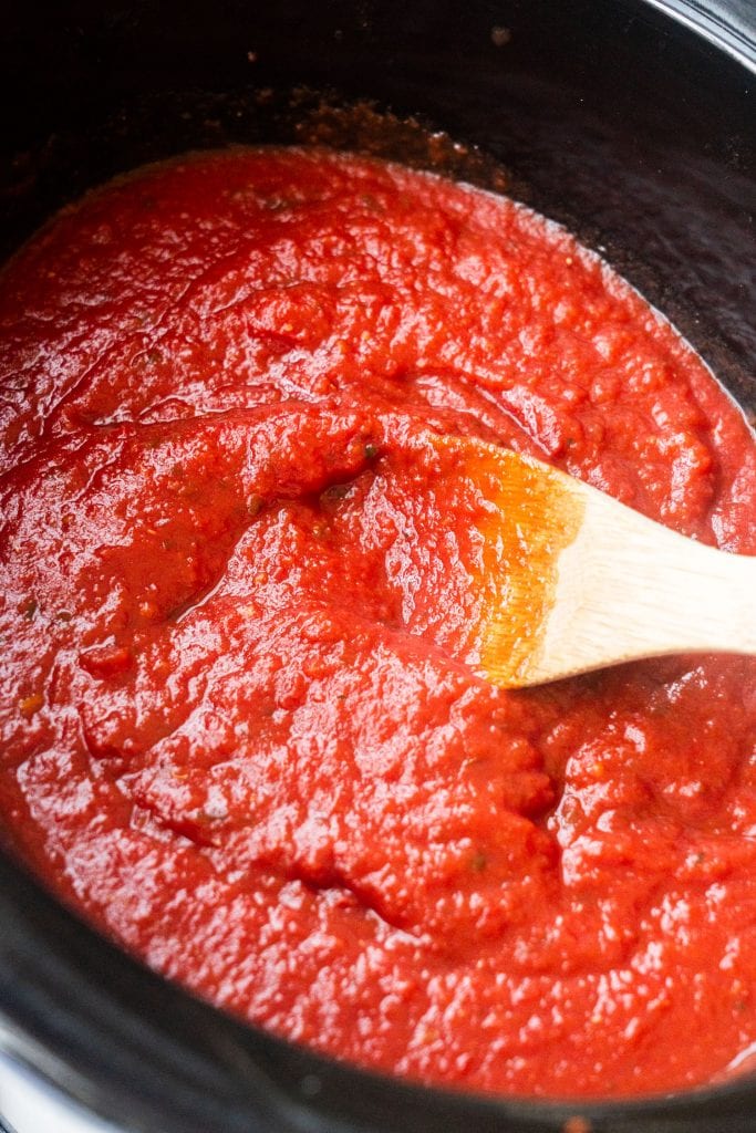 spaghetti sauce in slow cooker