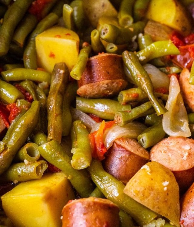 cropped-Slow-Cooker-Kielbasa-and-Green-Beans_4.jpg