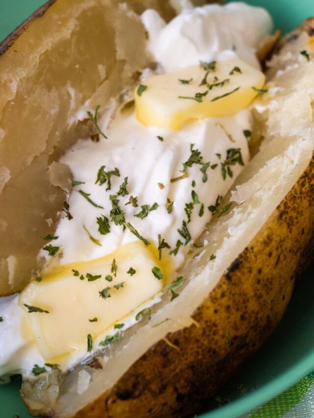 How to make Baked Potatoes in the Crockpot Brooklyn Farm Girl
