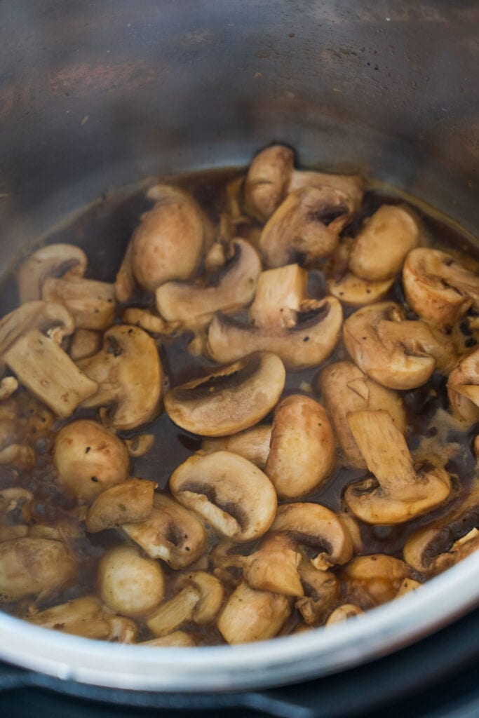 mushrooms and garlic in instant pot.