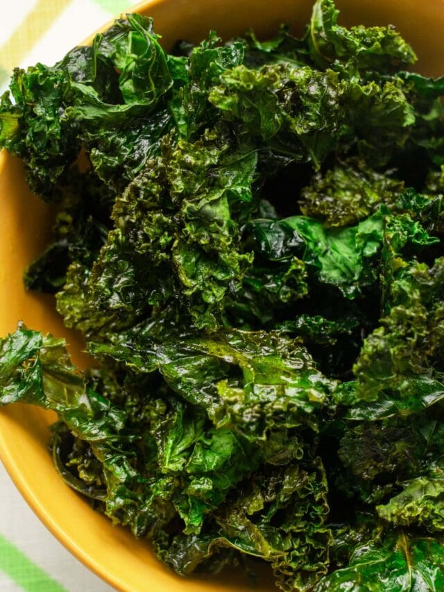 Crispy BiteSize Baked Kale Chips Brooklyn Farm Girl