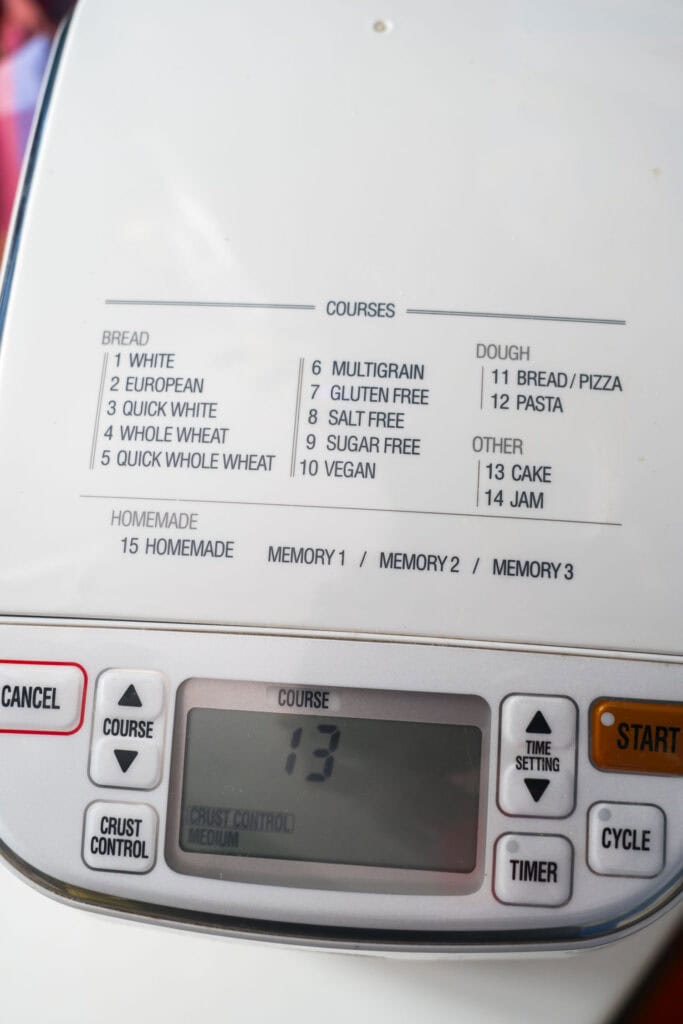 bread machine showing the cake setting.