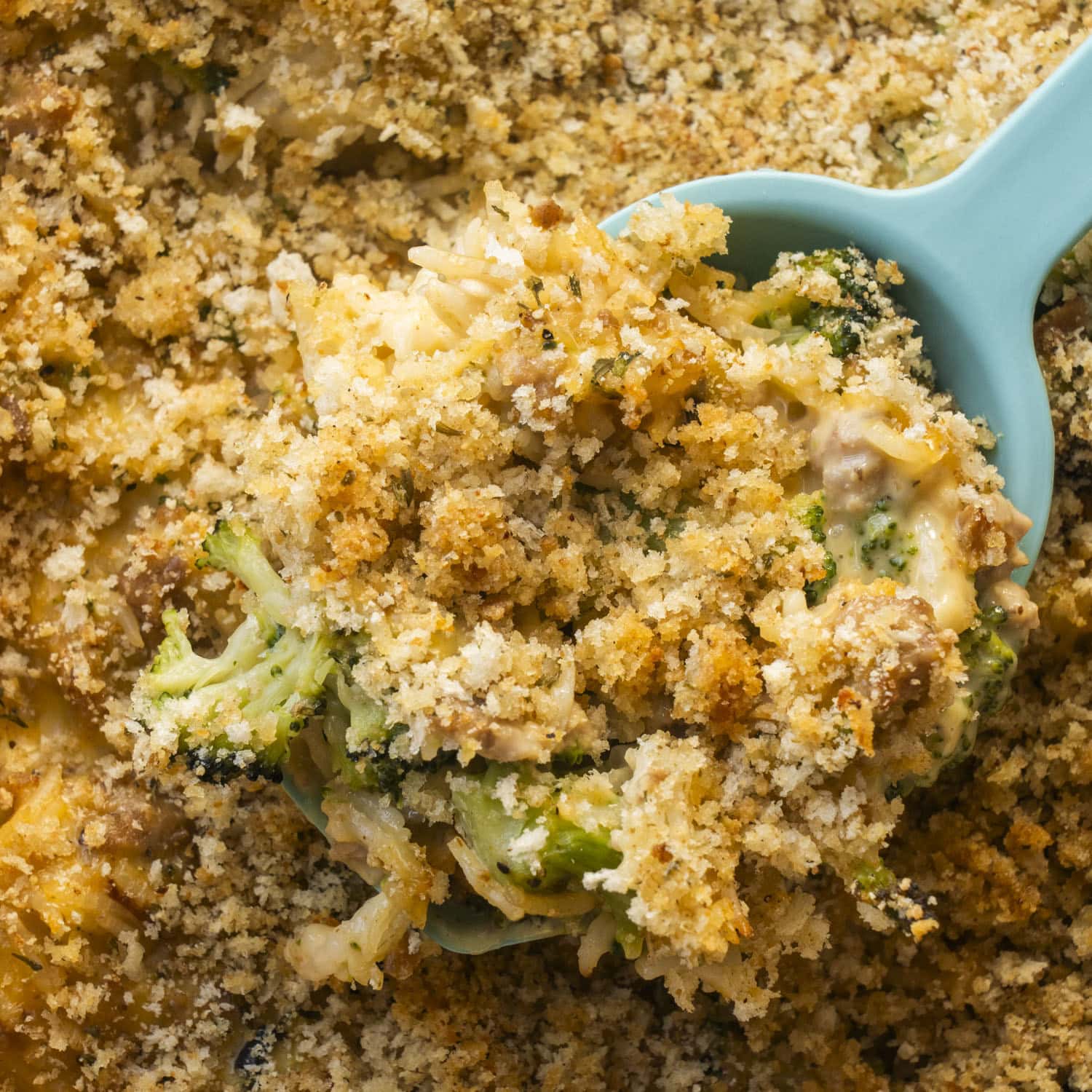 Velveeta Lovers, This Ground Turkey Broccoli Casserole Is For You